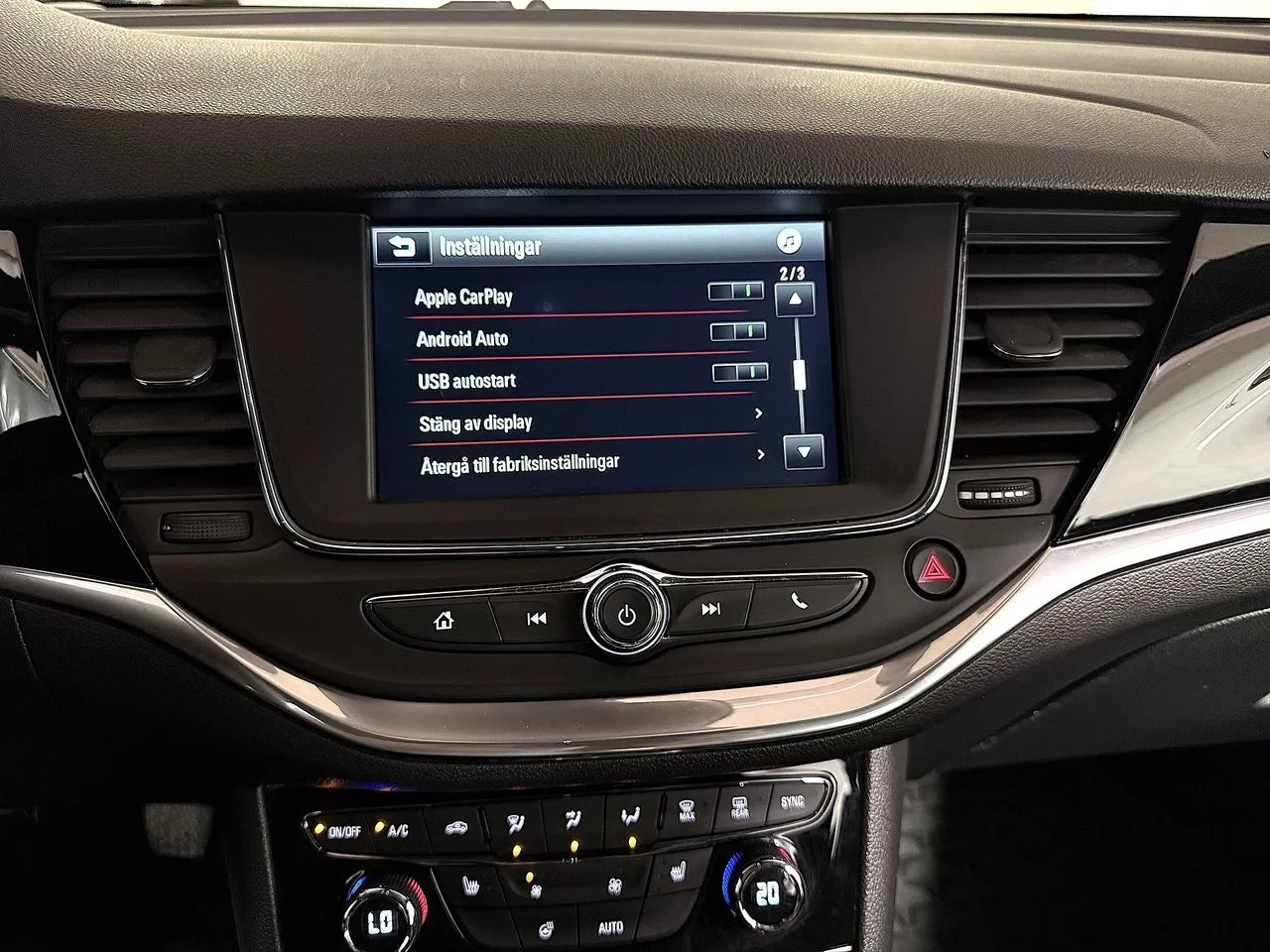 Vehicle image 18