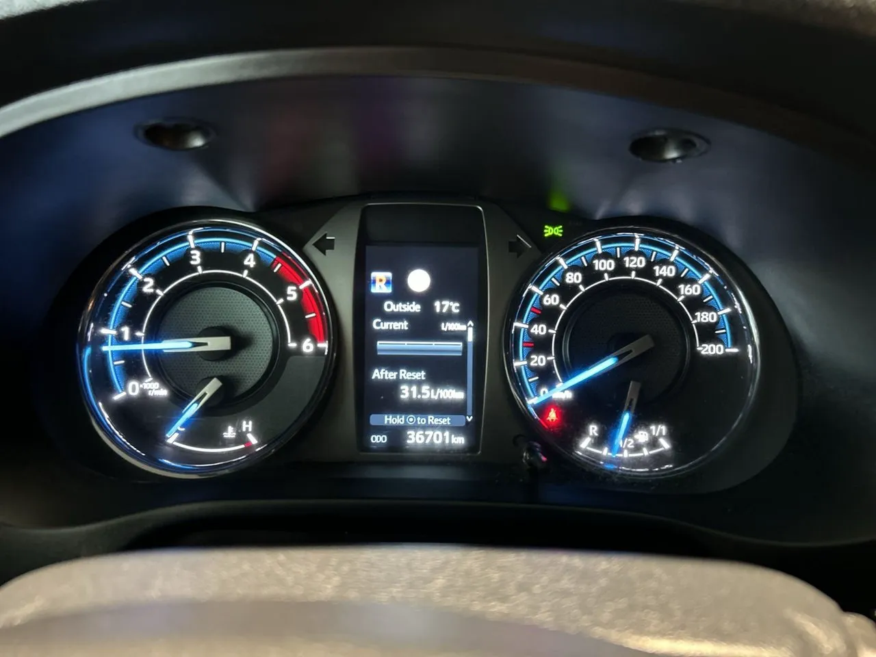 Vehicle image 17