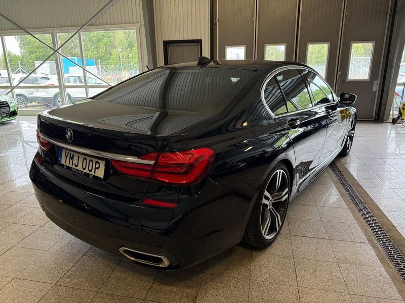 BMW 750 bild 3
