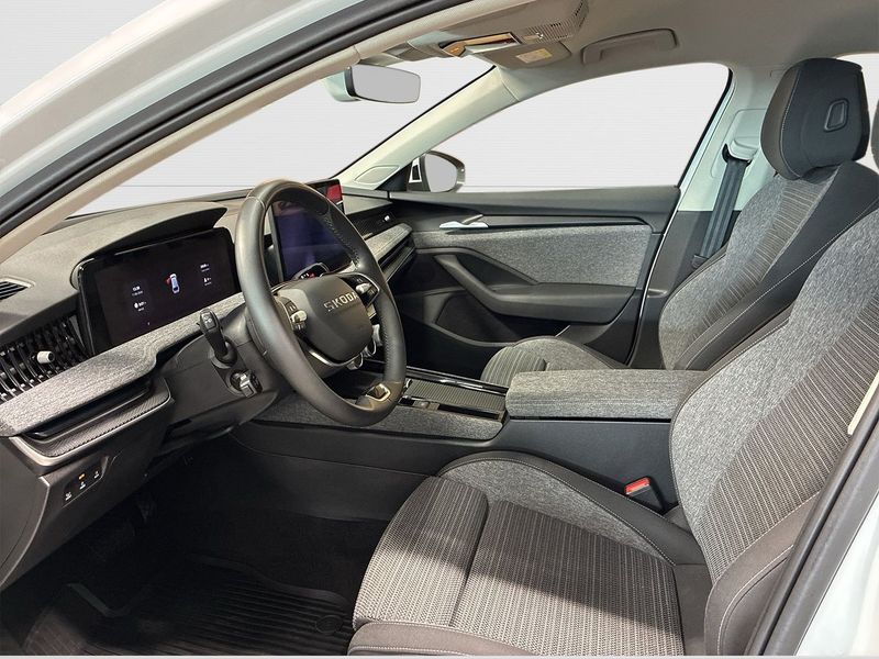 Skoda Superb bild 9