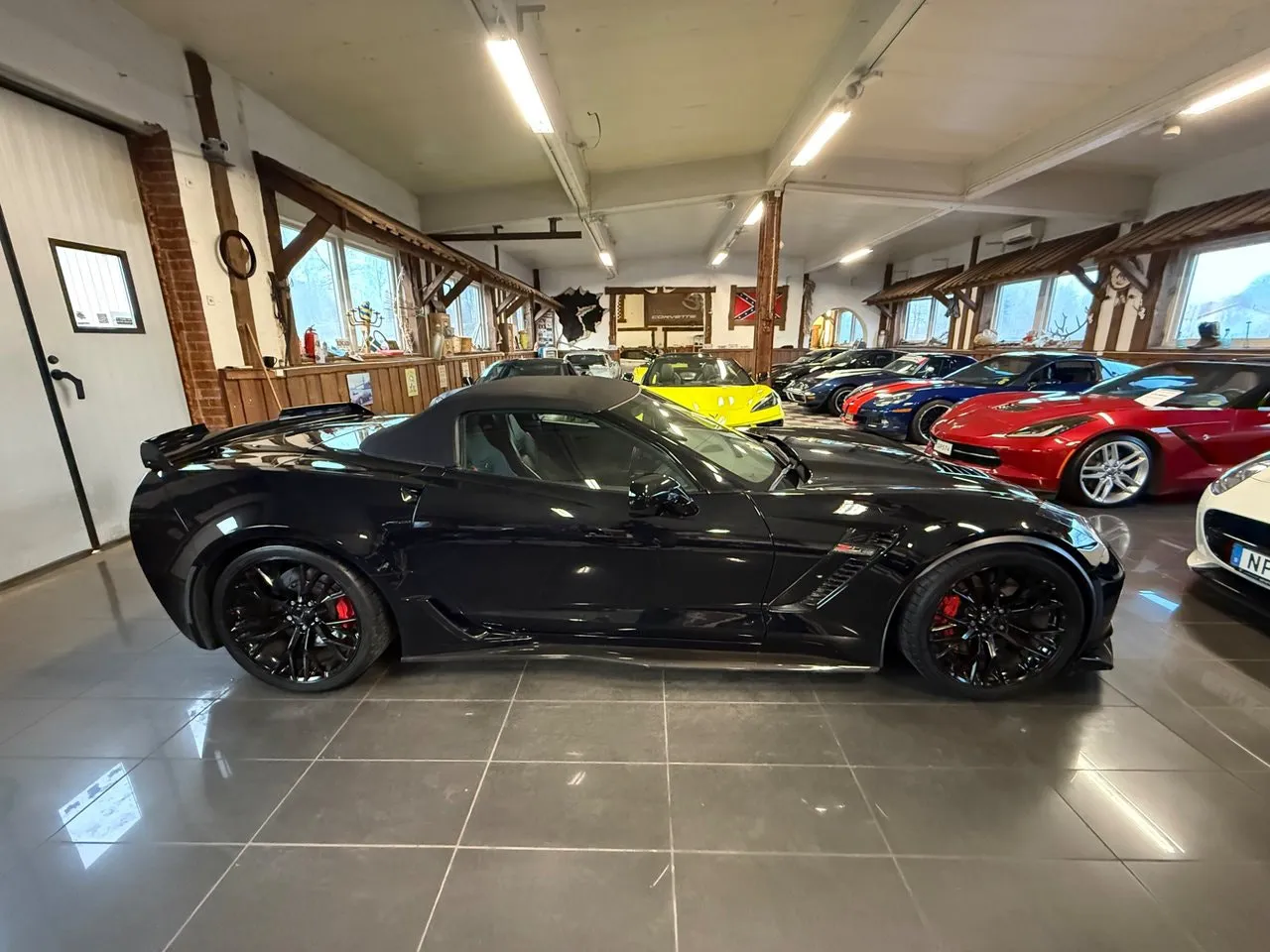 Vehicle image 7