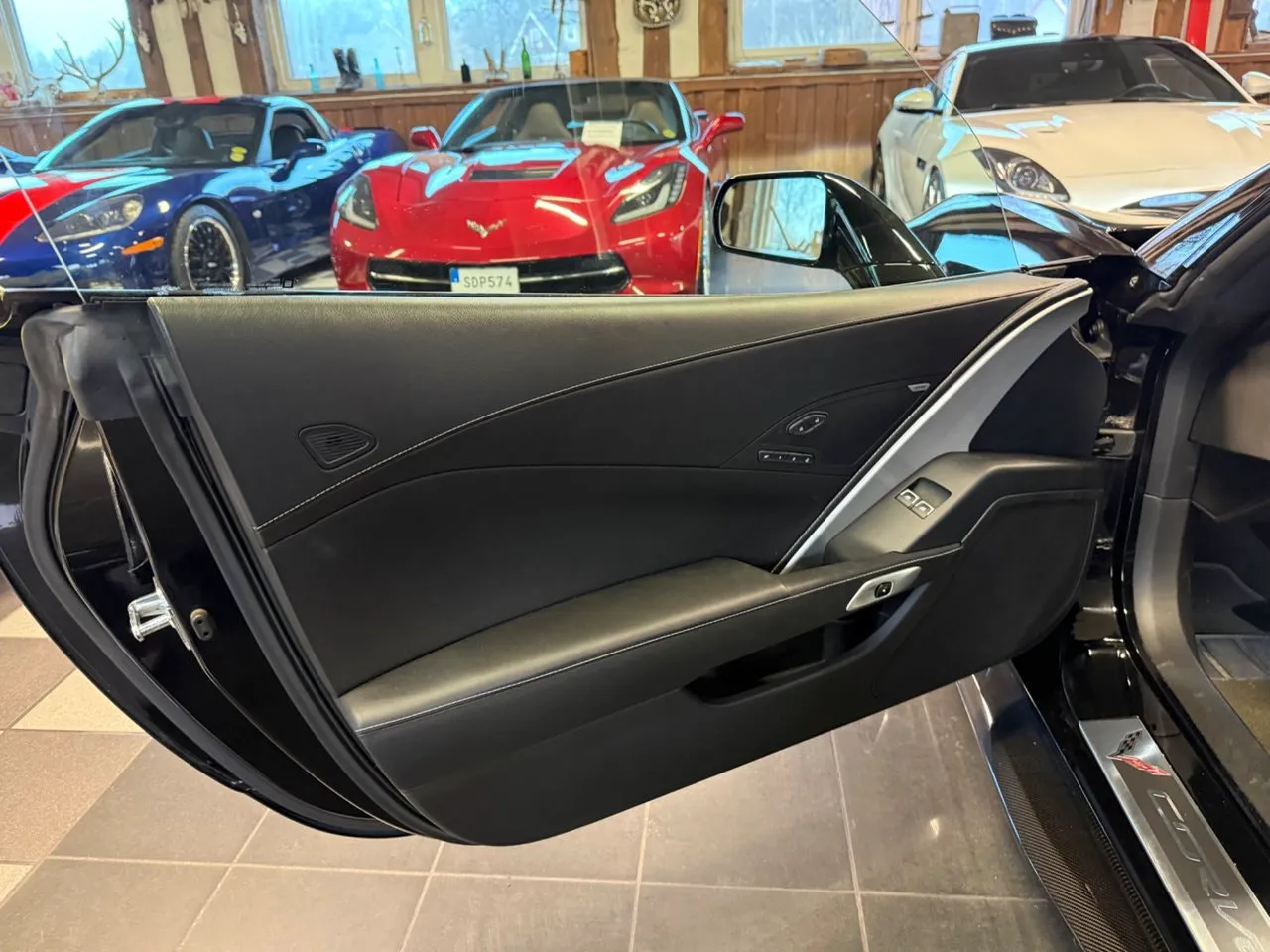 Vehicle image 18