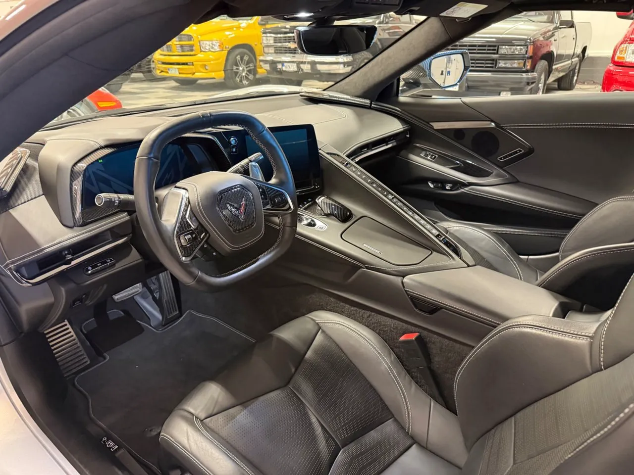 Vehicle image 17