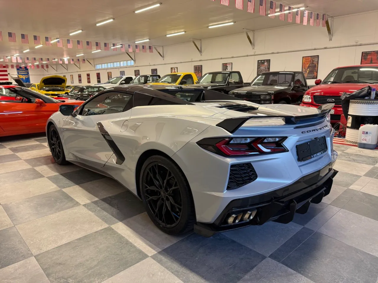 Vehicle image 8