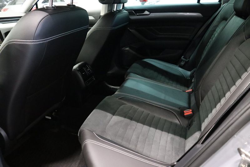 Volkswagen Passat bild 13