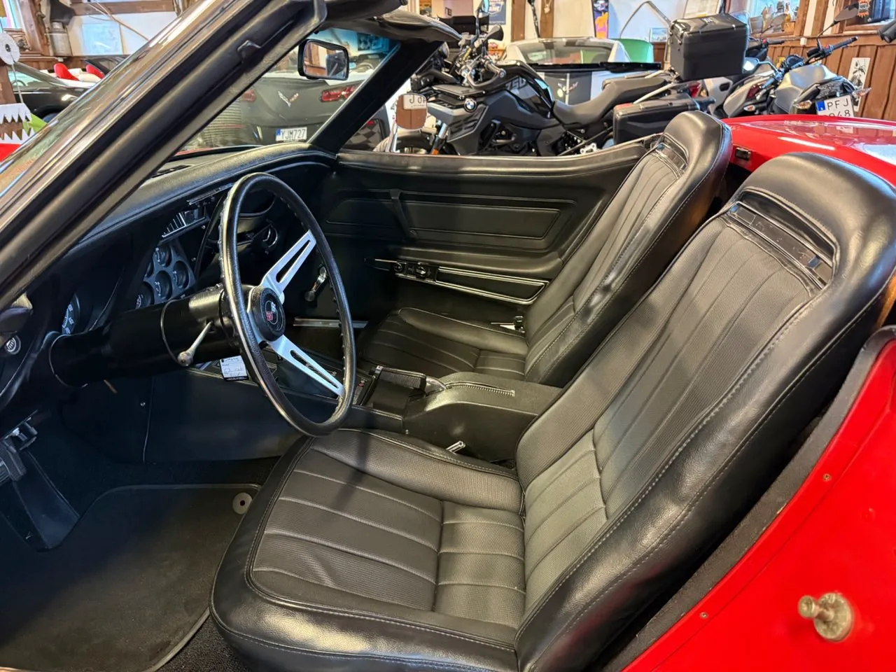 Vehicle image 22
