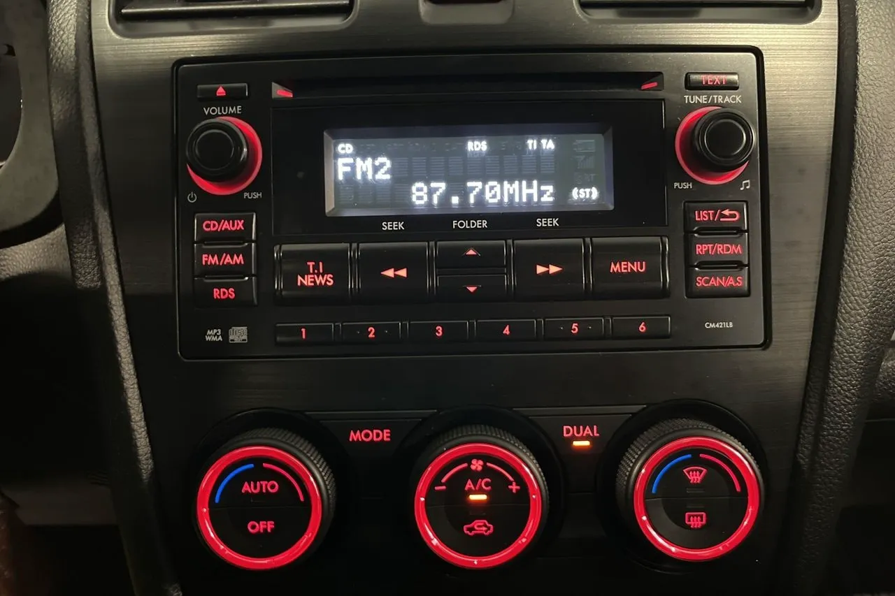 Vehicle image 14