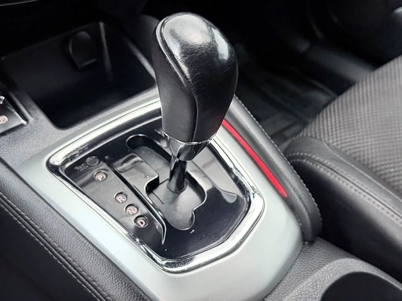 Vehicle image 25