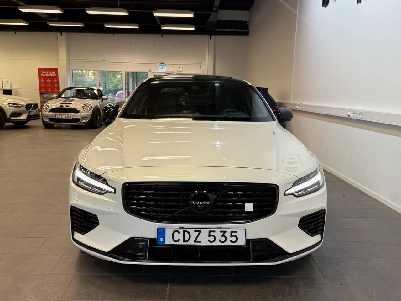 Vehicle image 2
