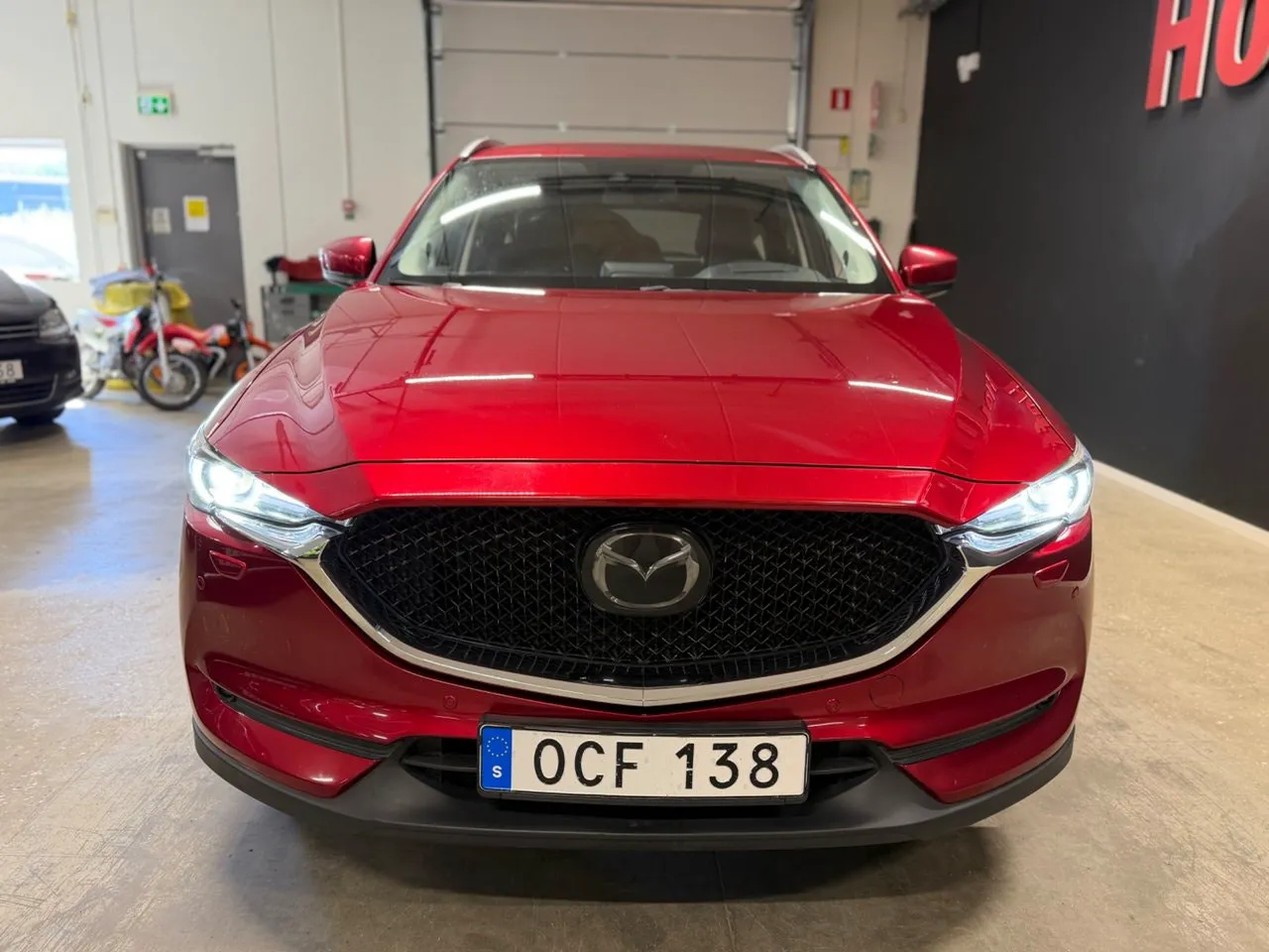 Vehicle image 6