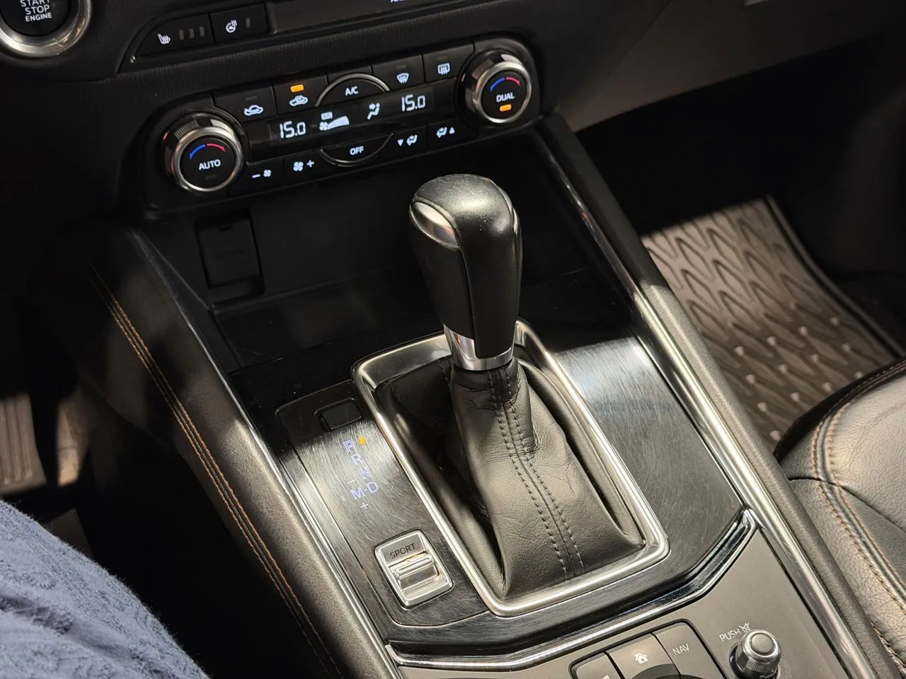 Vehicle image 14