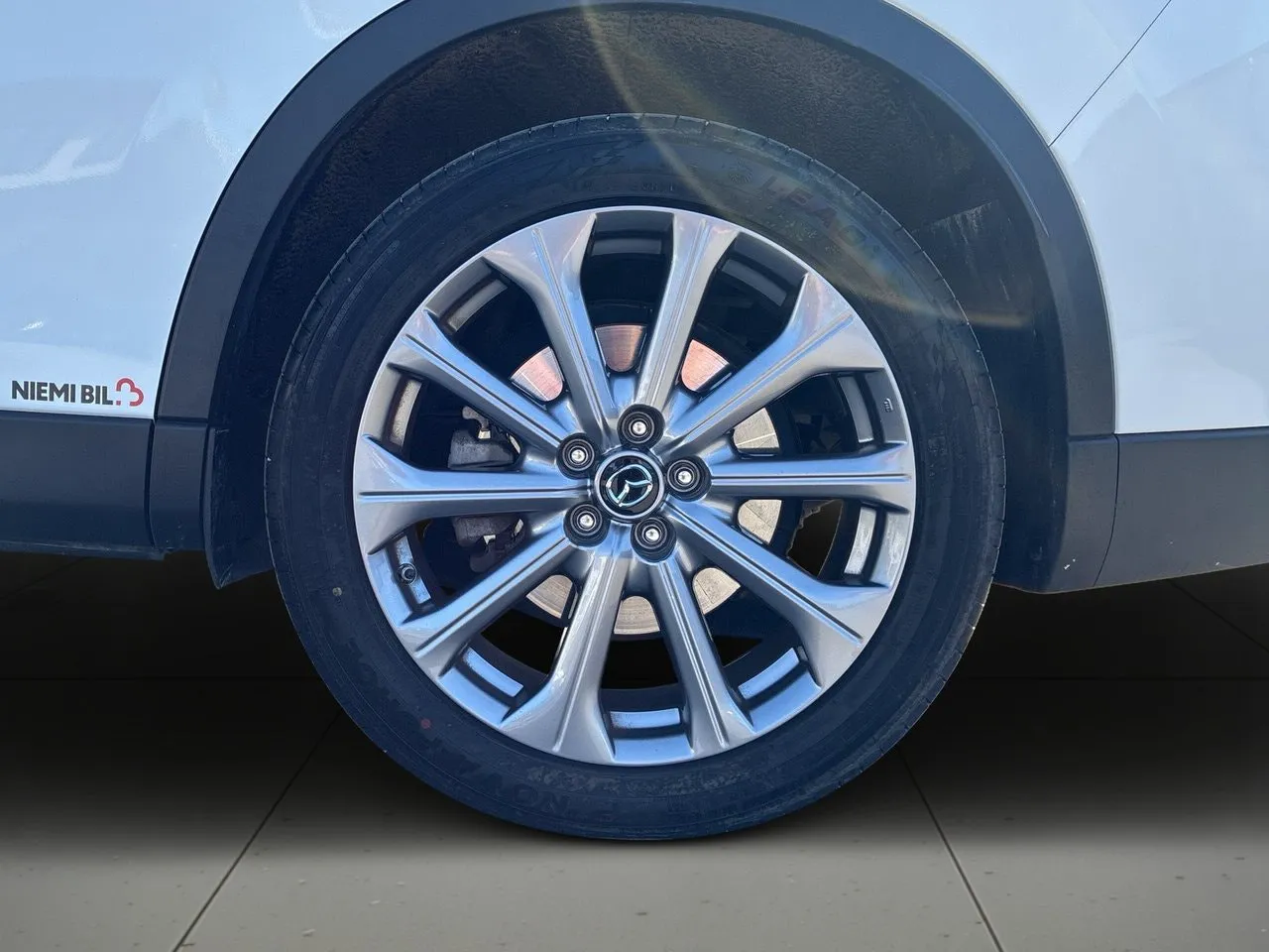 Vehicle image 13