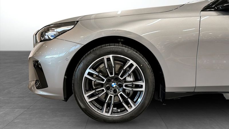 BMW i5 bild 9