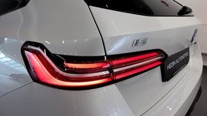 BMW i5 bild 12