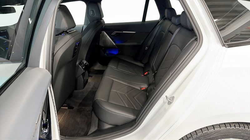 BMW i5 bild 5