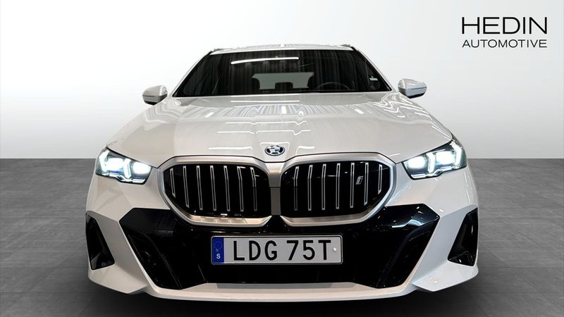 BMW i5 bild 8