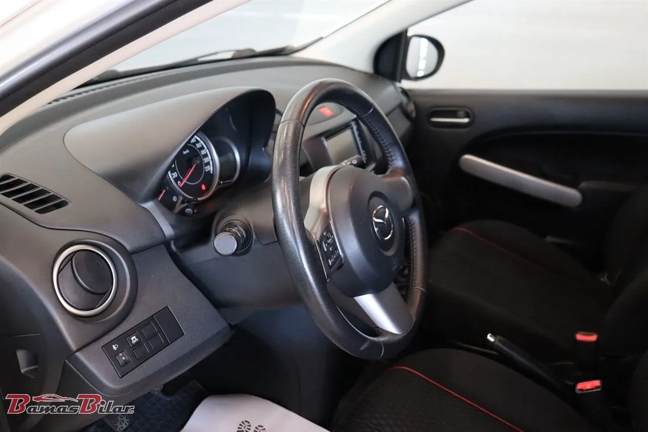 Vehicle image 12