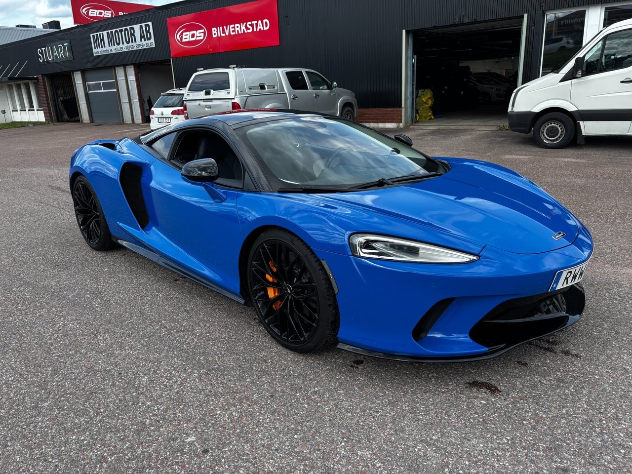 McLaren GT