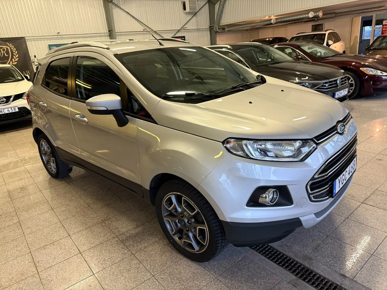 Vehicle image 6