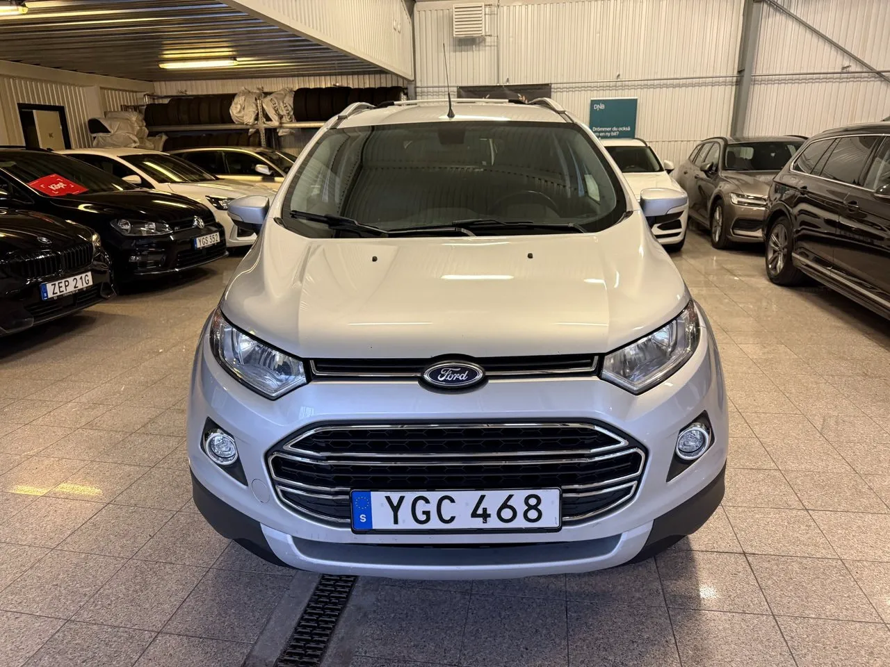 Vehicle image 7