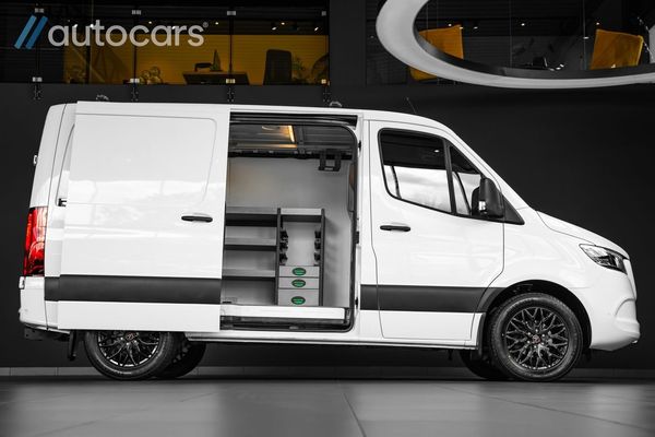 Mercedes Sprinter 317 CDI 9G-Tronic |Leasbar| Inredning|18"|360°|Värmare - 2024