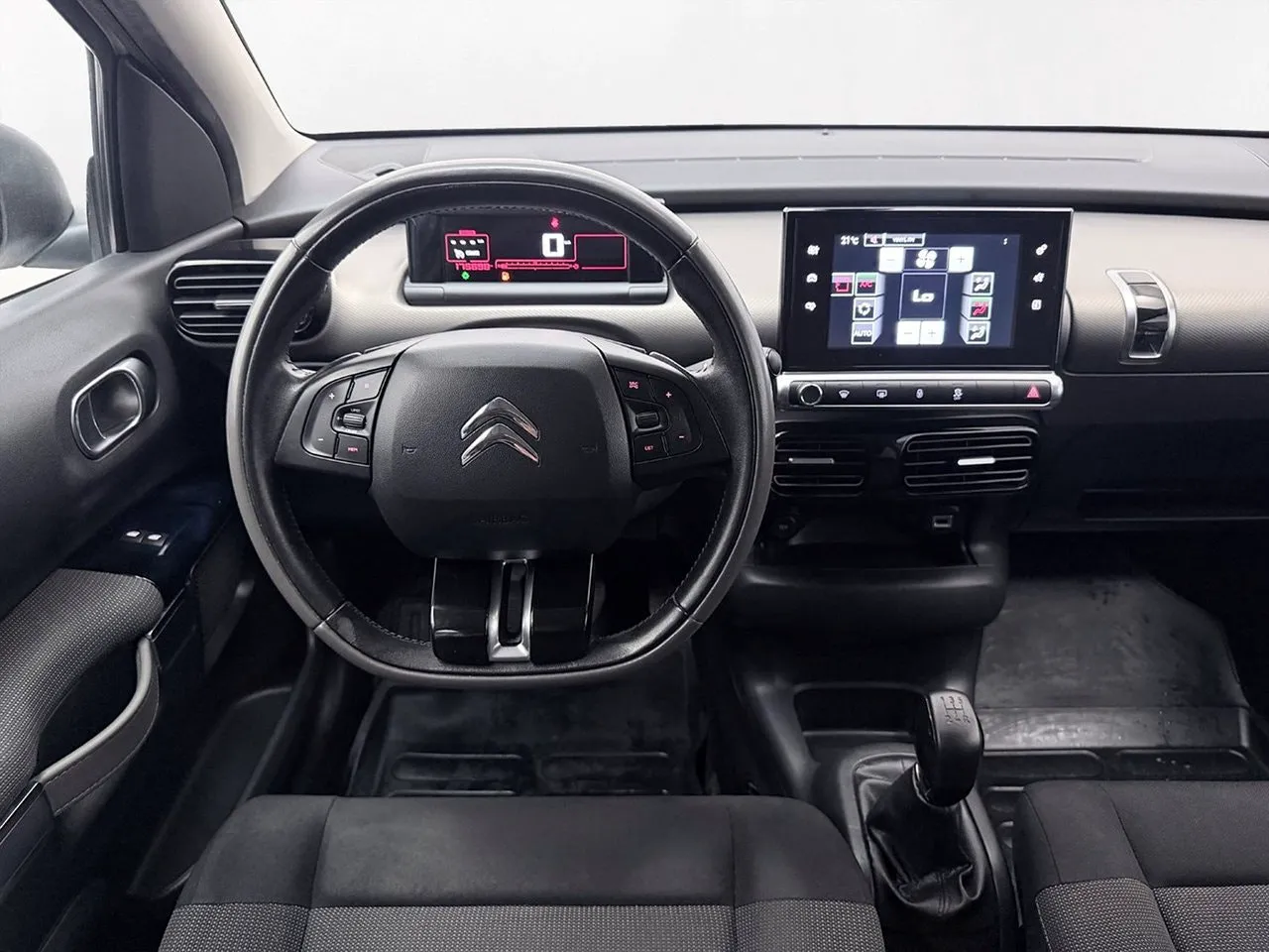 Vehicle image 16