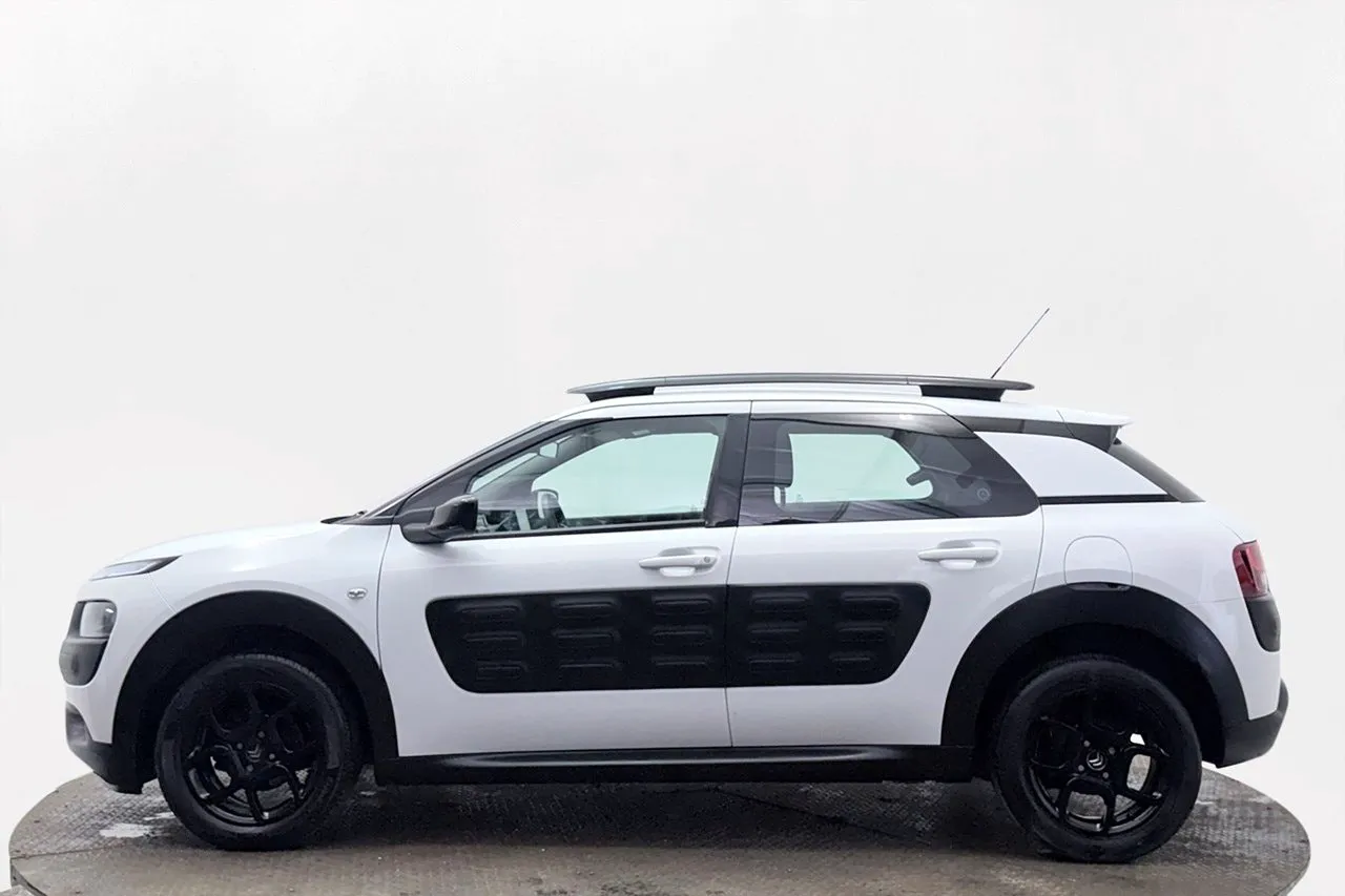 Vehicle image 8
