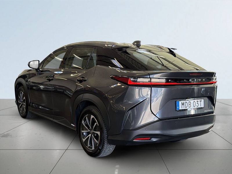 Lexus RZ bild 5