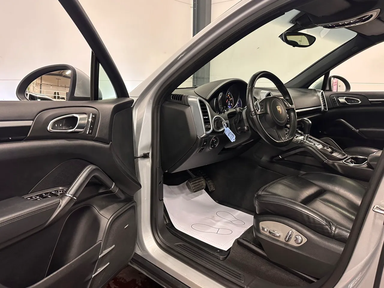 Vehicle image 22