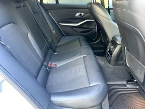 BMW 320 bild 12