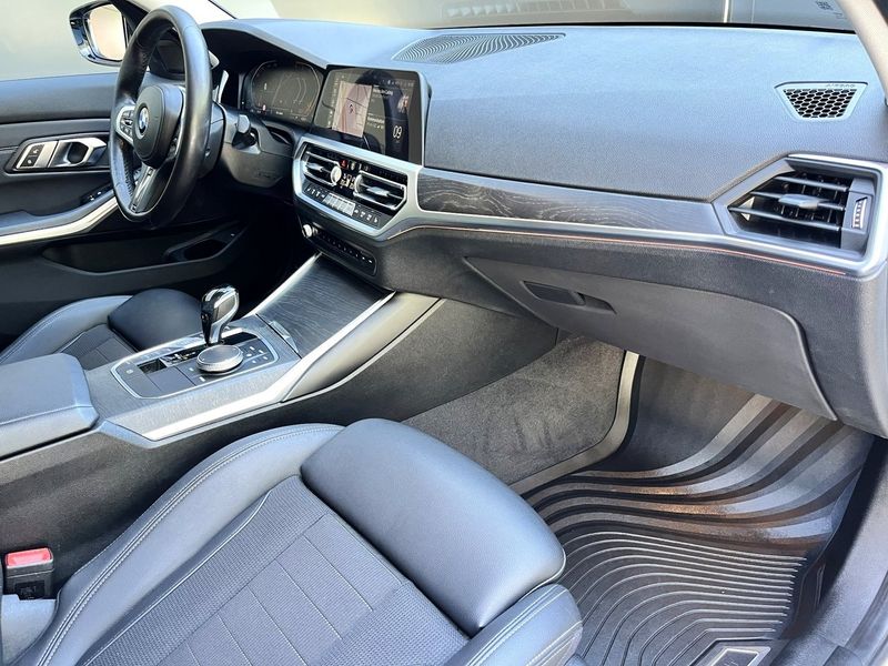 BMW 320 bild 10