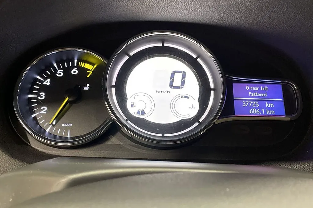 Vehicle image 11