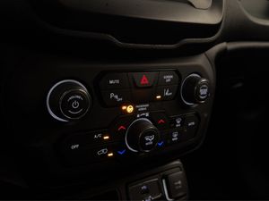 Jeep Renegade bild 23
