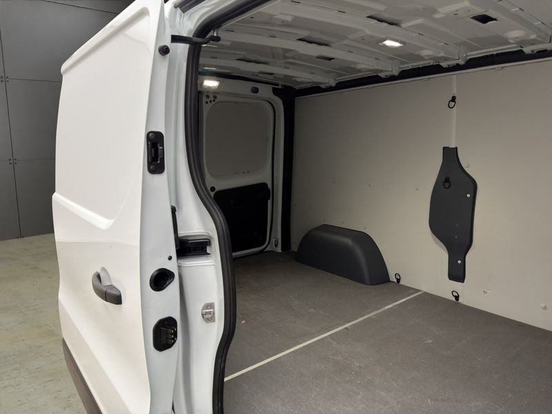 Nissan Primastar bild 11