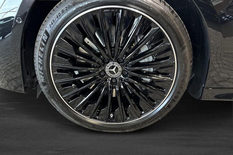 Mercedes E300 bild 6
