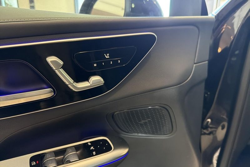 Mercedes GLC300 bild 11