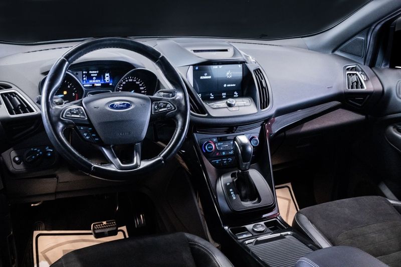 Ford Kuga bild 17