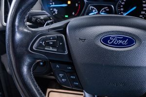 Ford Kuga bild 18