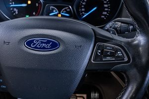 Ford Kuga bild 19