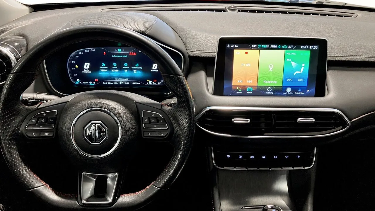 Vehicle image 13