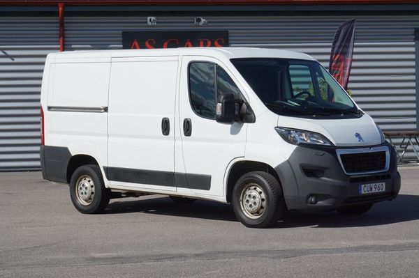 Peugeot Boxer Van 330 2.2 HDi Euro 5 / Kamera - 2015