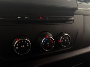 Nissan Interstar bild 24
