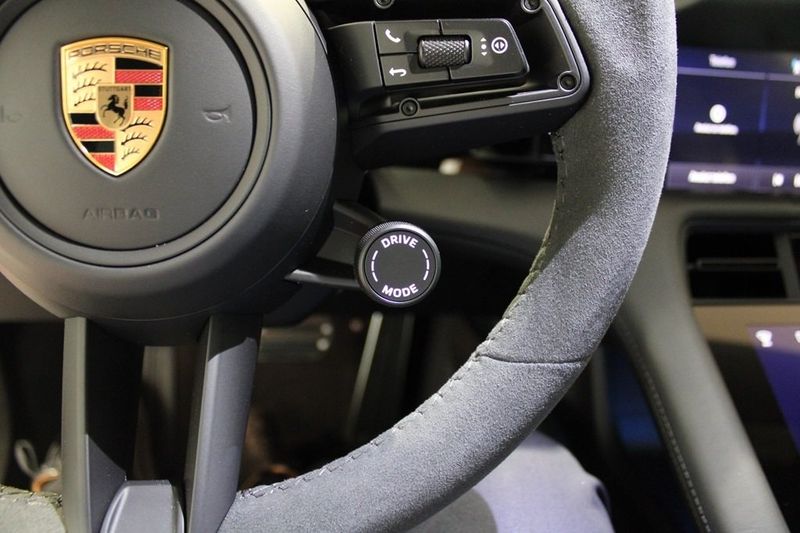 Porsche Taycan bild 17