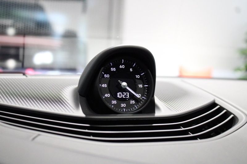 Porsche Taycan bild 16