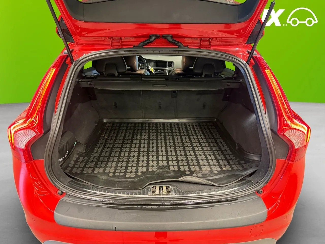 Vehicle image 15