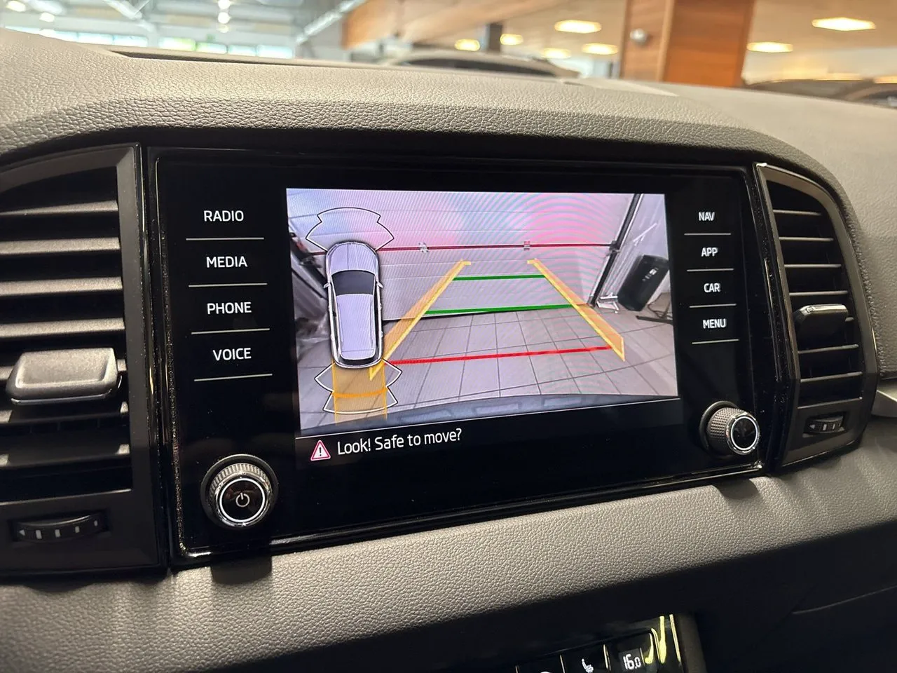 Vehicle image 21