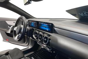Mercedes CLA200 bild 9