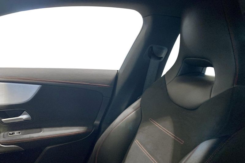 Mercedes CLA200 bild 12
