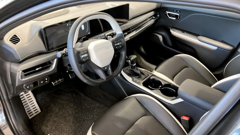 Kia K4 bild 11