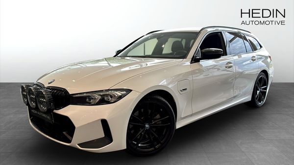 BMW 330 G21 - 2023